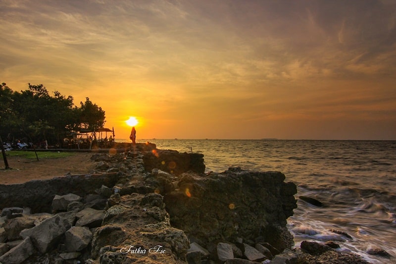 Senja Di Pantai Tanjung Pasir