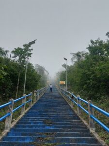 jalur tangga biru